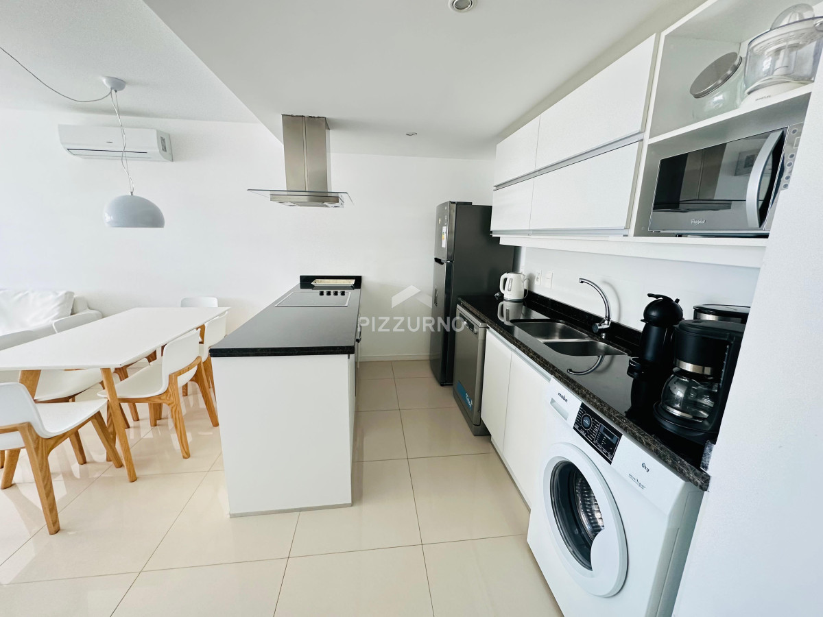 Apartamento Ref.107 - Departamento en alquiler de 2 dormitorios a 1 cuadra de la brava
