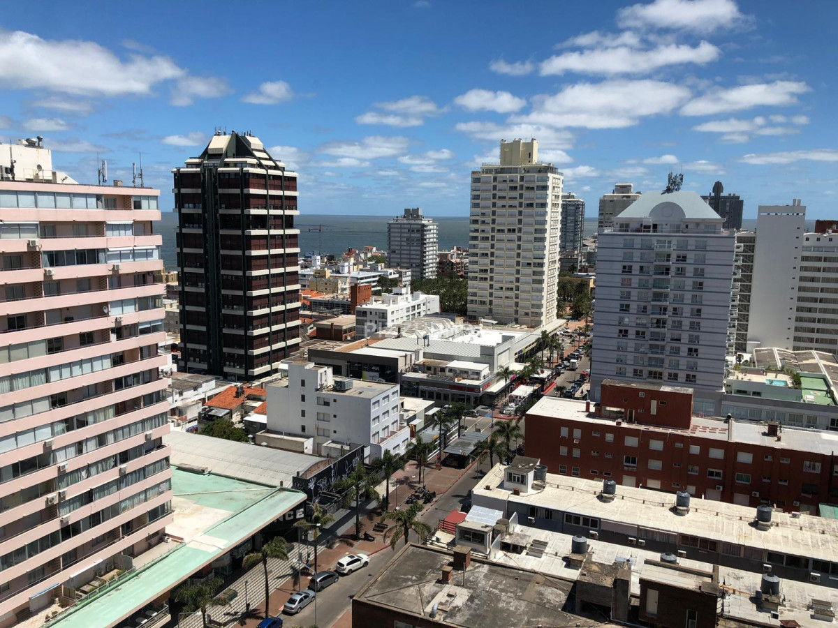 Apartamento Ref.209 - Departamento en alquiler de 3 dormitorios en Peninsula