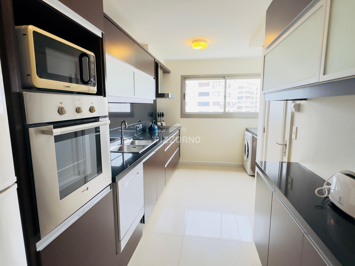 Apartamento Ref.186 - Alquiler departamento 2 dormitorios, Punta del Este