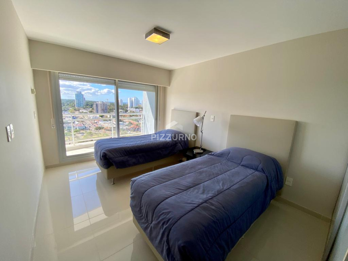 Apartamento Ref.99 - Torre de categoria con la  mejor vista de playa mansa 