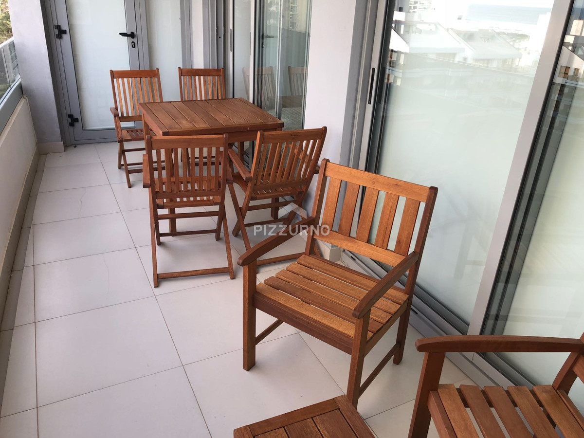 Apartamento Ref.107 - Departamento en alquiler de 2 dormitorios a 1 cuadra de la brava