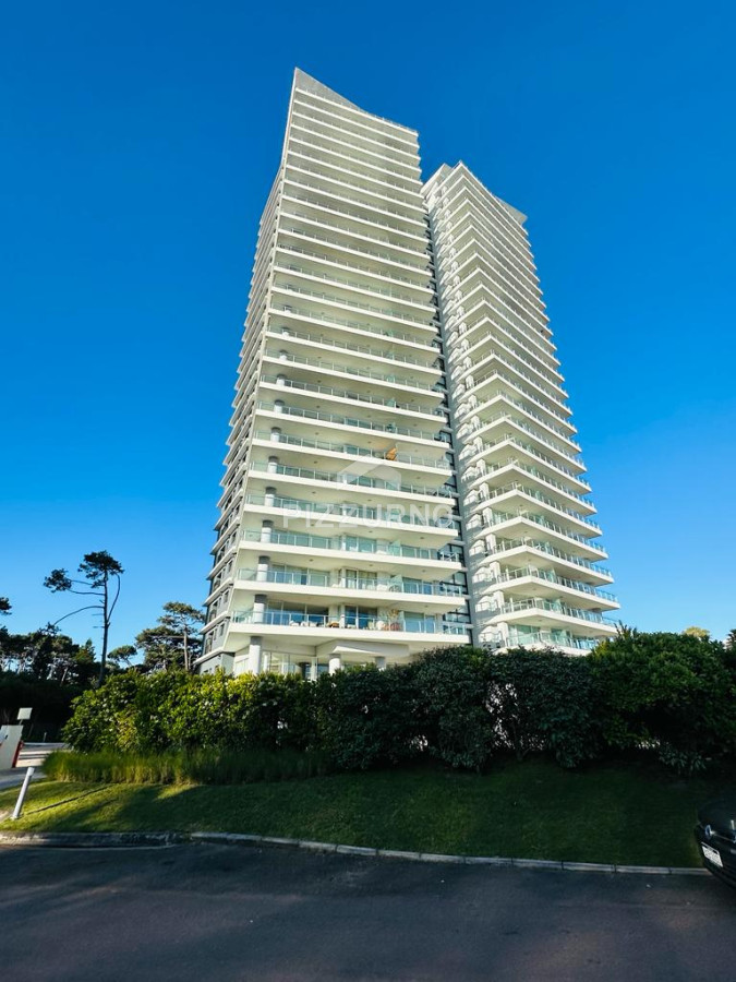 Apartamento Ref.913 - Alquiler 3 dormitorios en edificio One 