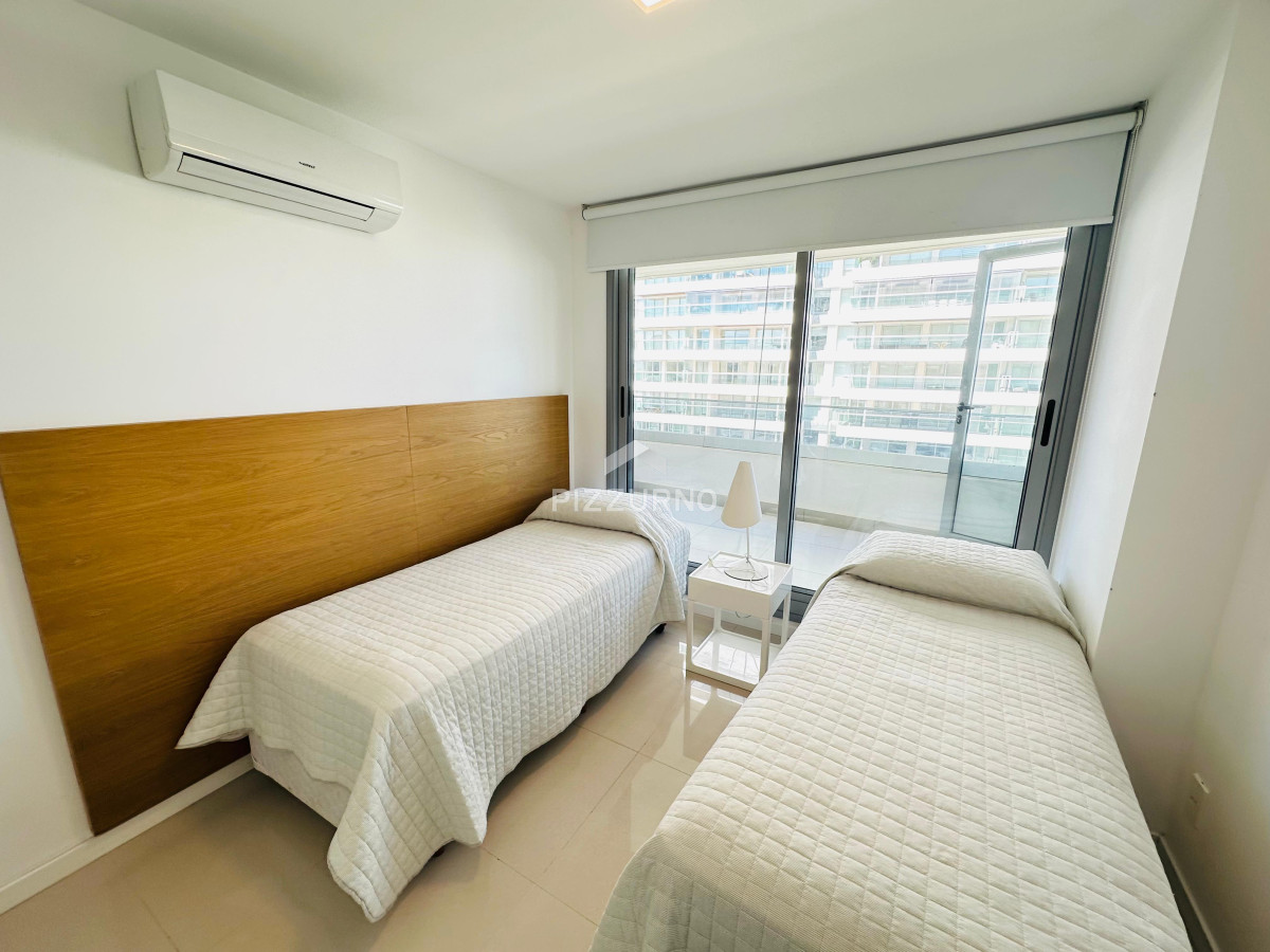 Apartamento Ref.107 - Departamento en alquiler de 2 dormitorios a 1 cuadra de la brava