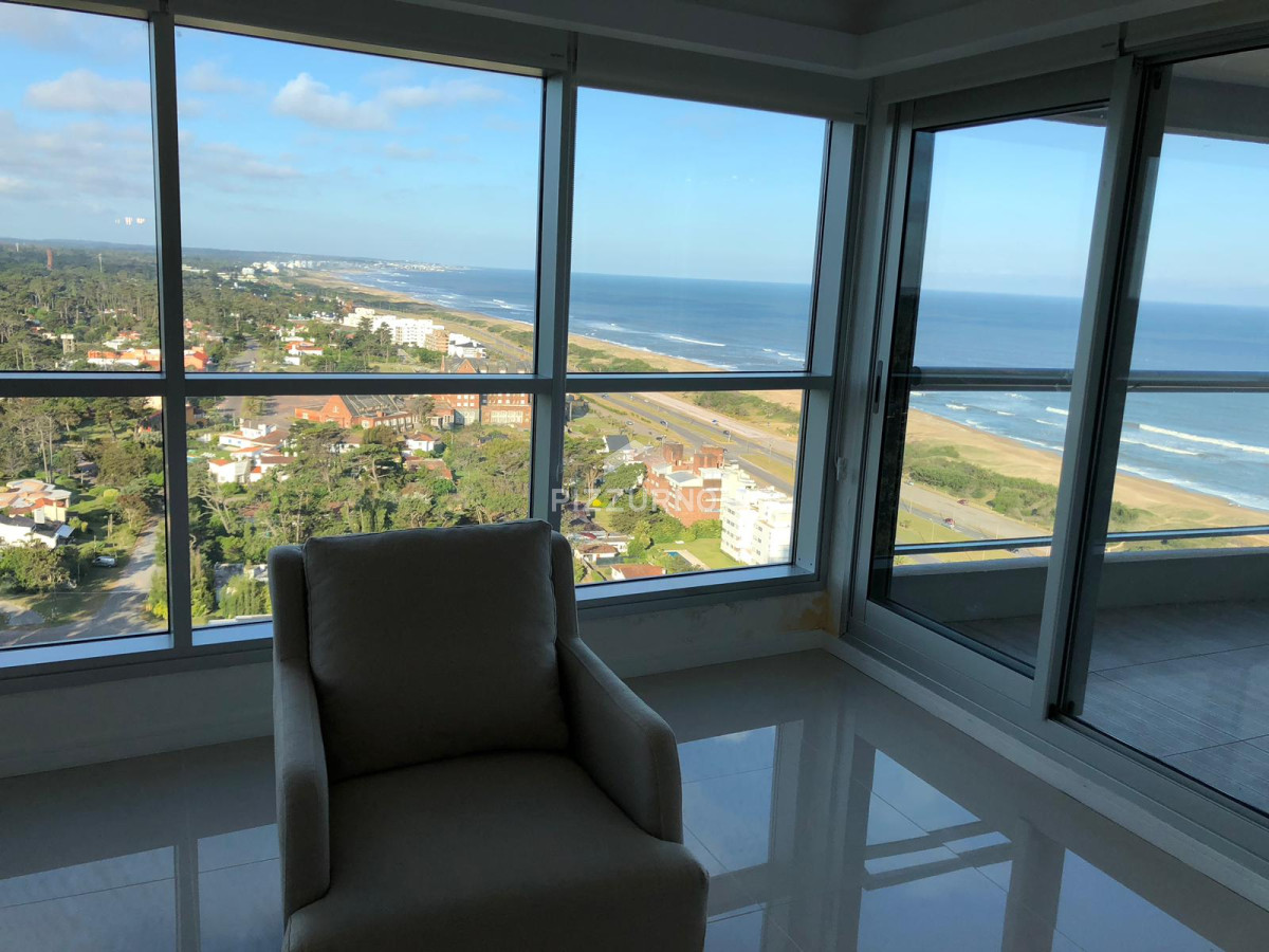 Apartamento Ref.199 - Departamento en alquiler 2 dormitorios y servicio en la brava