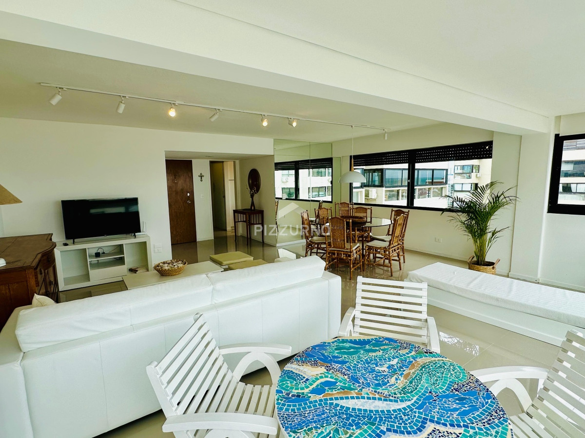Apartamento Ref.914 - Apartamento de 3 dormitorios en alquiler, playa Brava