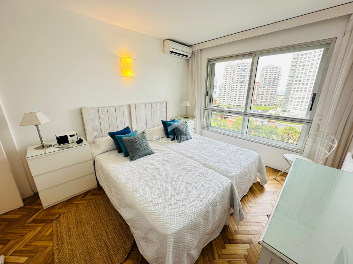 Apartamento Ref.1015 - Apartamento de tres dormitorios en alquiler, primera linea de la Mansa