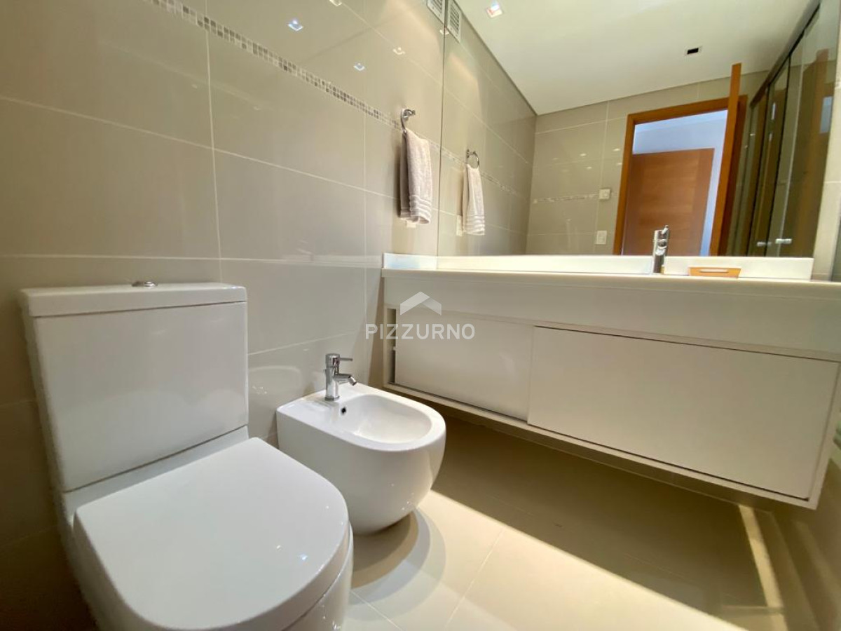 Apartamento Ref.99 - Torre de categoria con la  mejor vista de playa mansa 