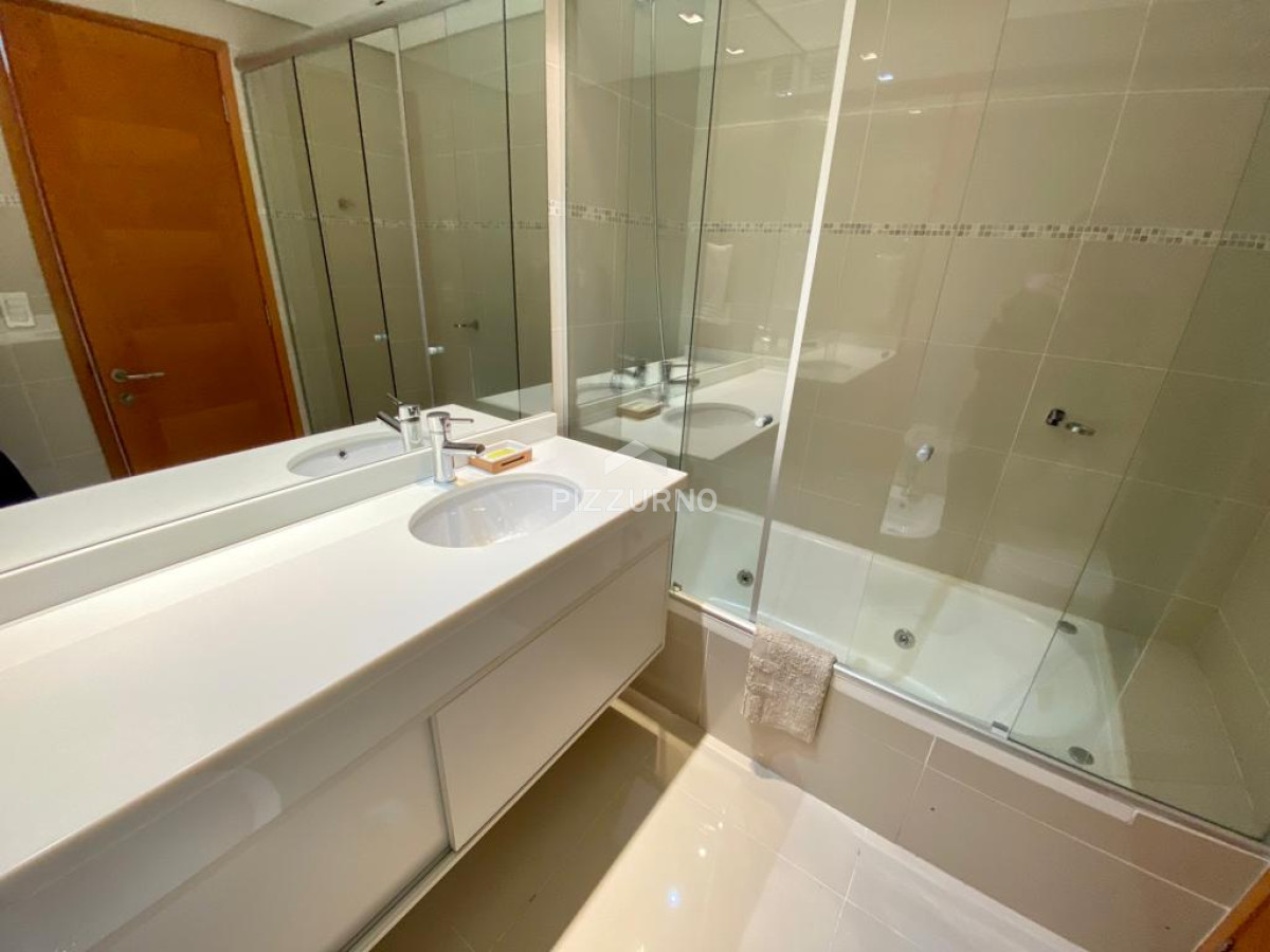 Apartamento Ref.99 - Torre de categoria con la  mejor vista de playa mansa 