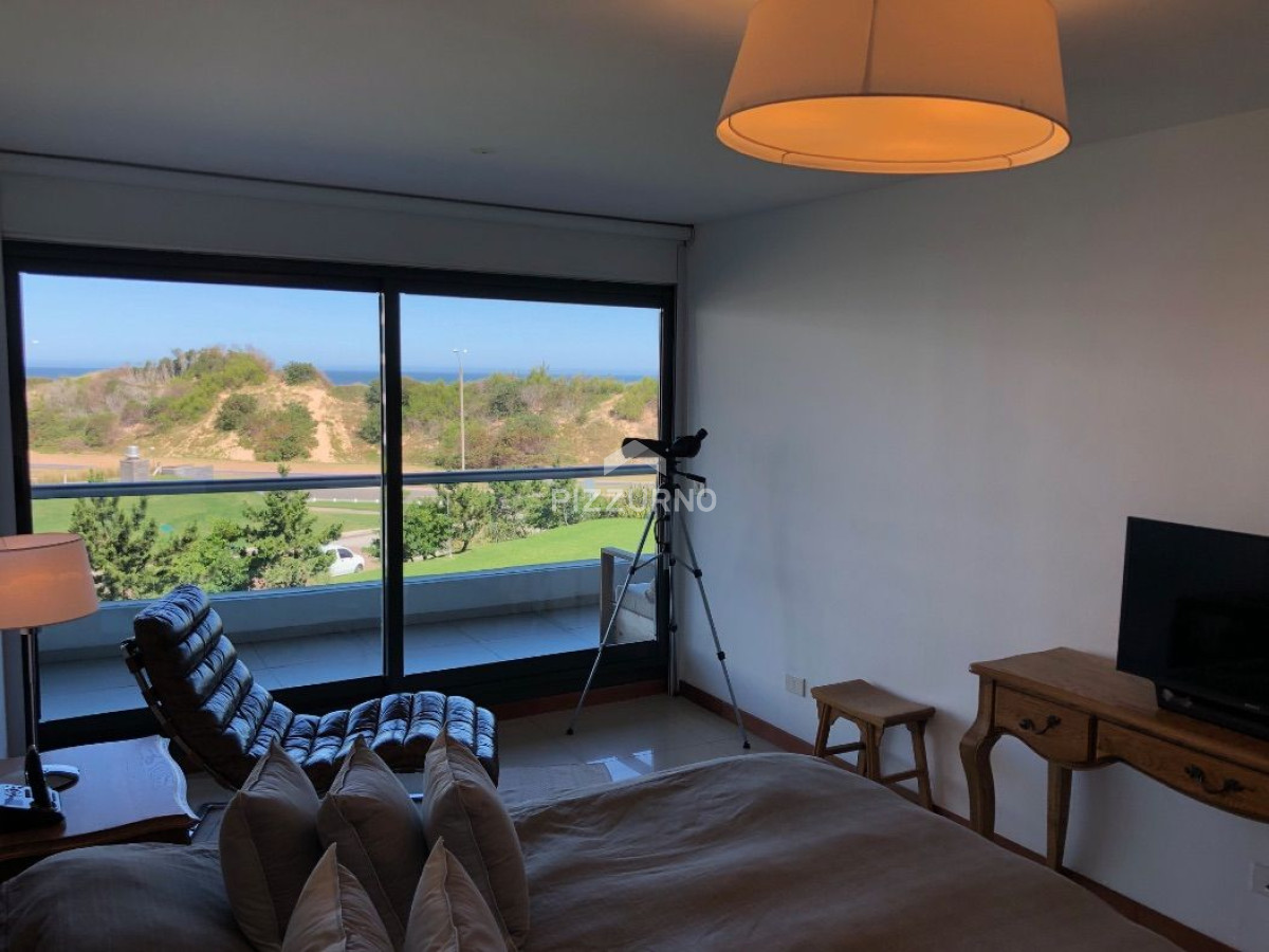 Apartamento Ref.645 - edificio en primera linea al mar , consulte por alquiler y venta 
