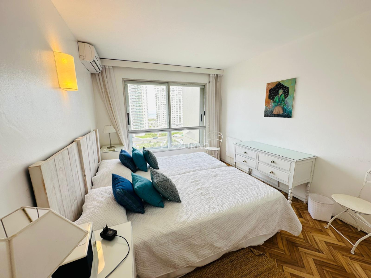 Apartamento Ref.1015 - Apartamento de tres dormitorios en alquiler, primera linea de la Mansa