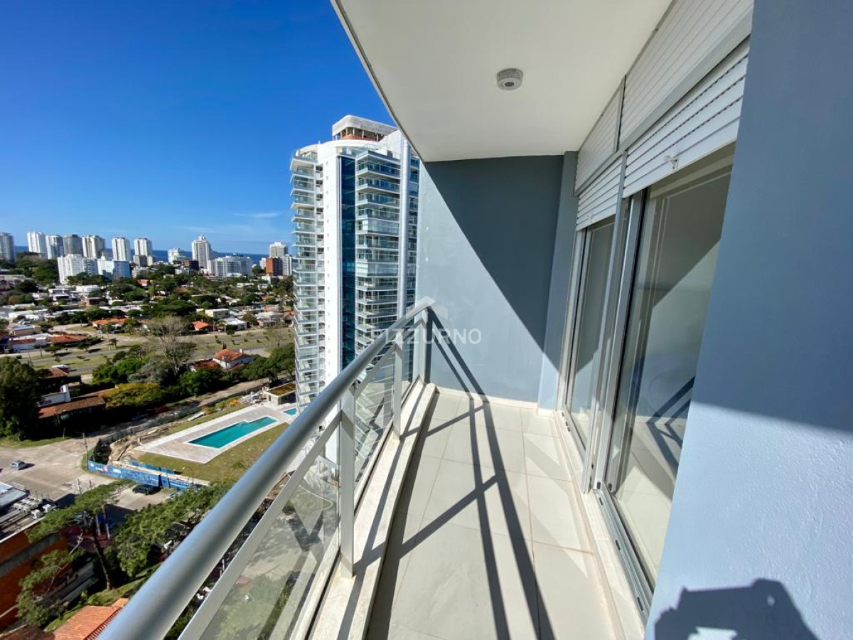 Apartamento Ref.99 - Torre de categoria con la  mejor vista de playa mansa 