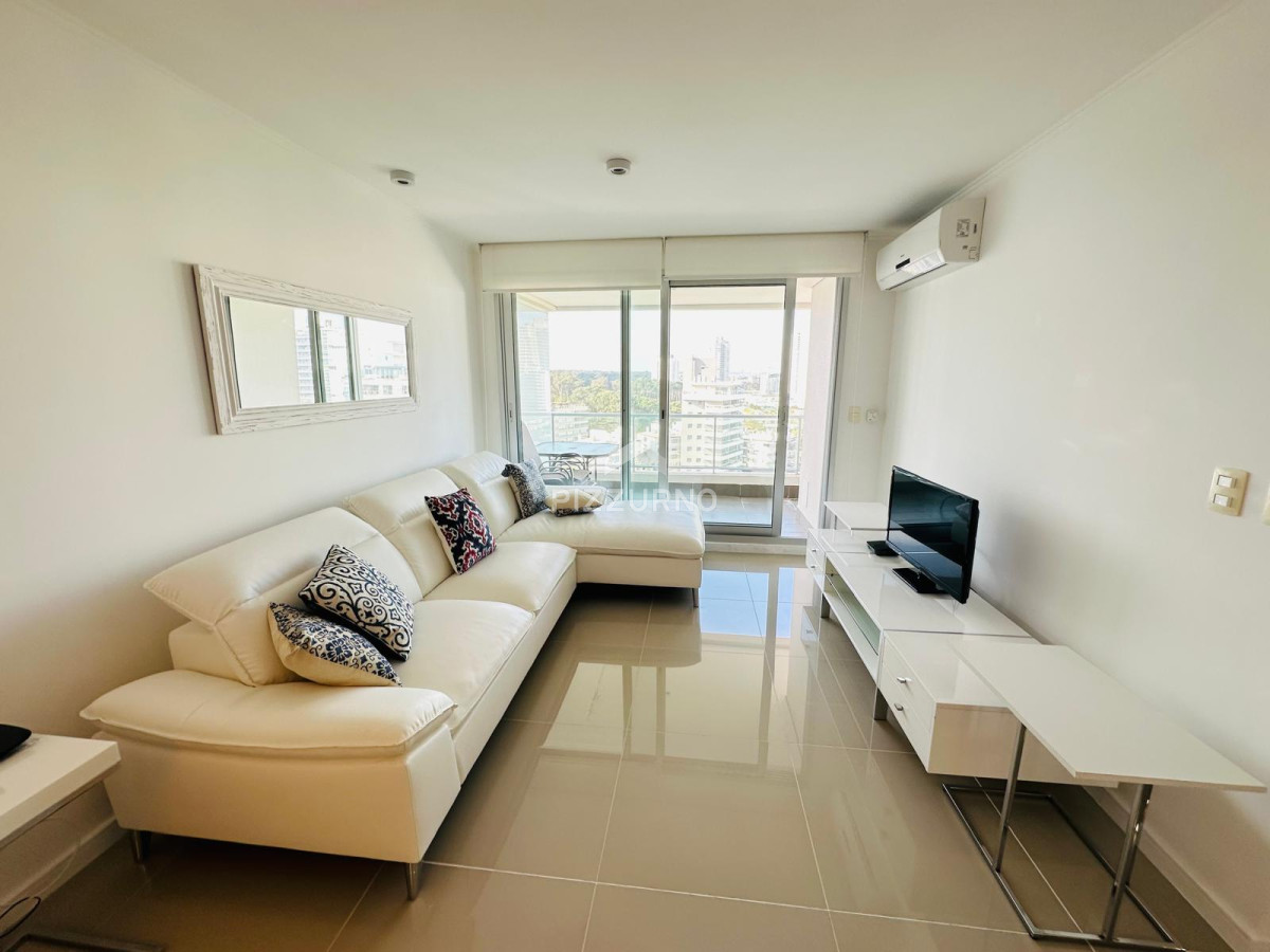 Apartamento Ref.132 - Departamento en alquiler en edificio con servicios.
