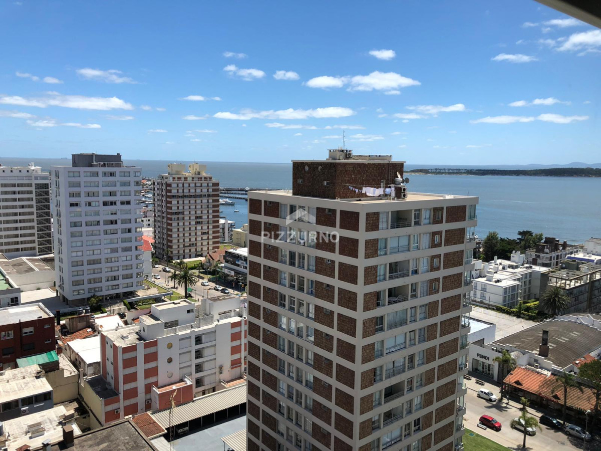 Apartamento Ref.209 - Departamento en alquiler de 3 dormitorios en Peninsula