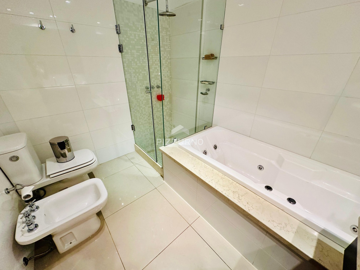 Apartamento Ref.915 - Departamento primera fila brava, tres dormitorios en suite