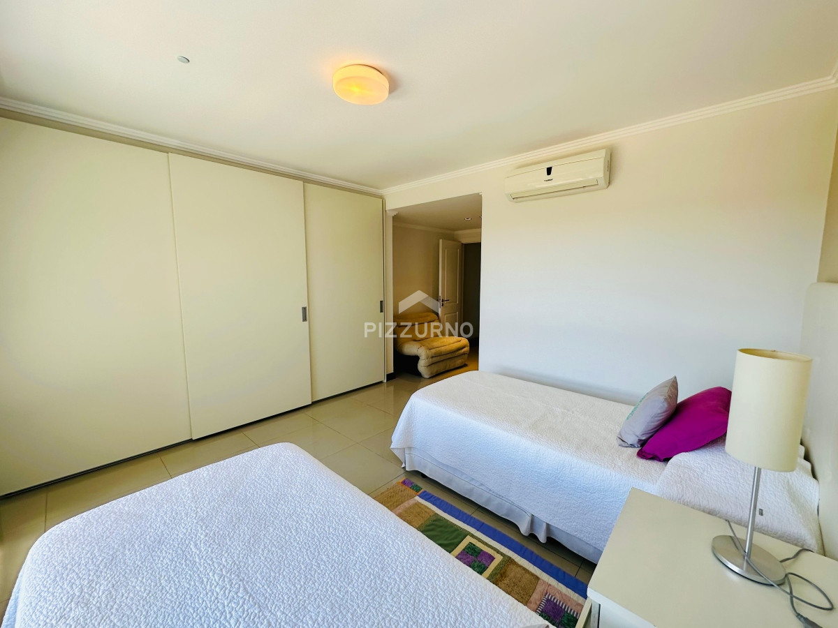 Apartamento Ref.915 - Departamento primera fila brava, tres dormitorios en suite