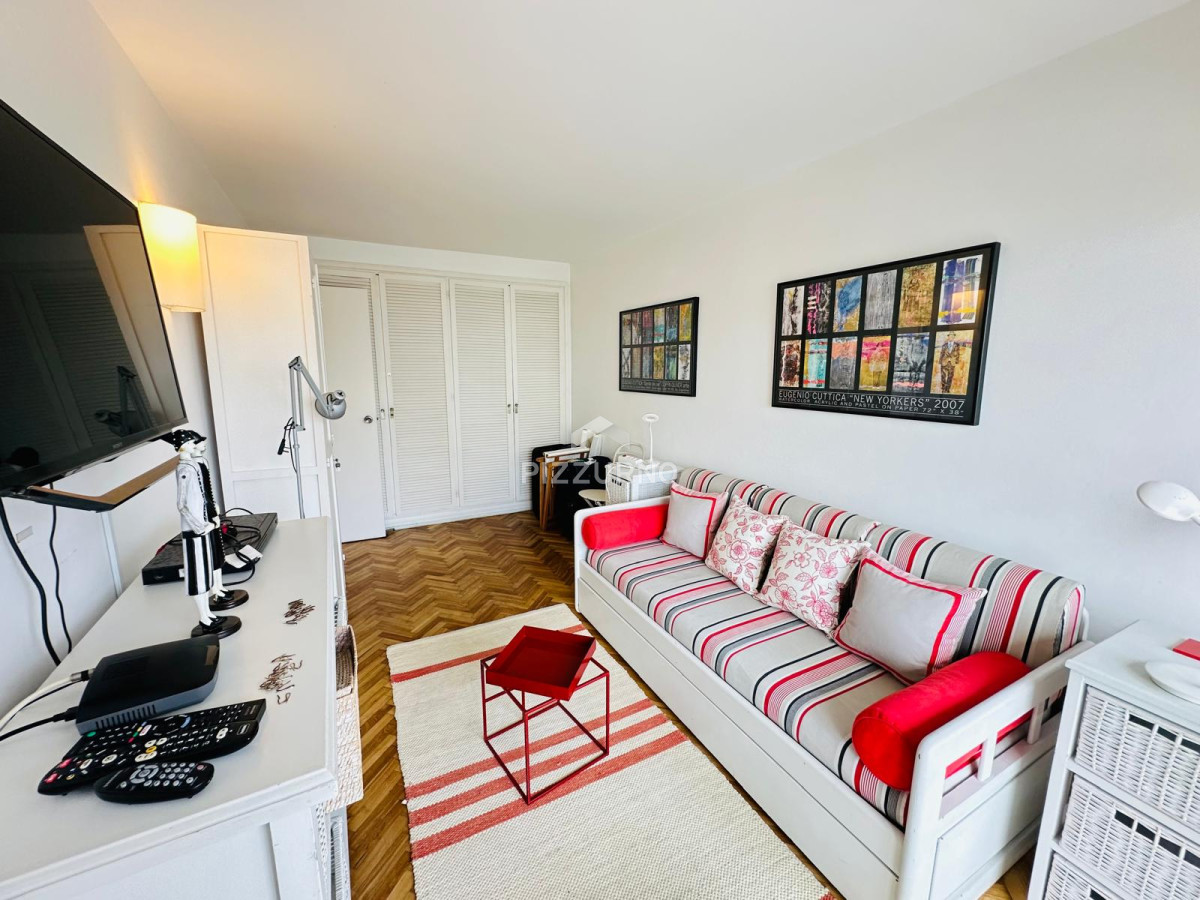 Apartamento Ref.1015 - Apartamento de tres dormitorios en alquiler, primera linea de la Mansa