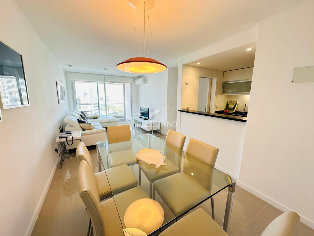 Apartamento Ref.132 - Departamento en alquiler en edificio con servicios.