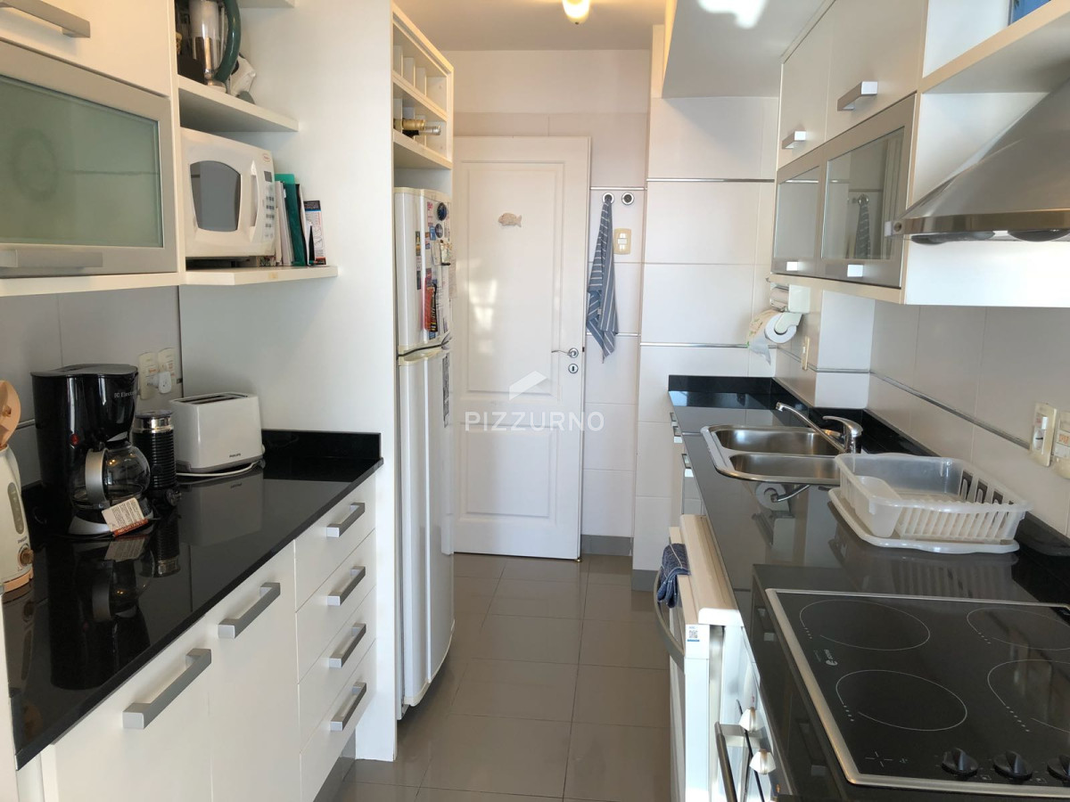Apartamento Ref.109 - Departamento en alquiler con parrillero propio y vista al atardecer