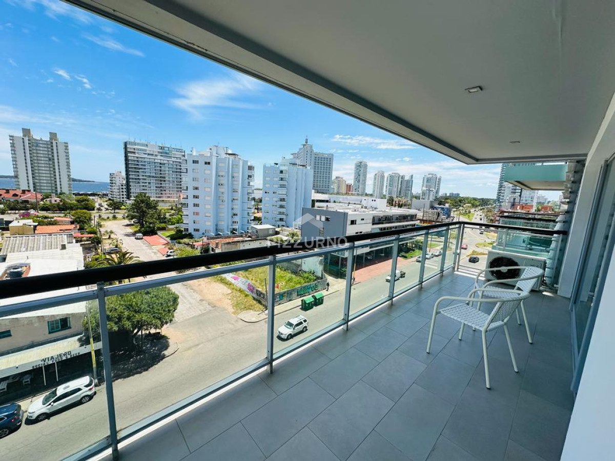 Apartamento Ref.129 - Departamento en alquiler con parrillero propio, punta del este 