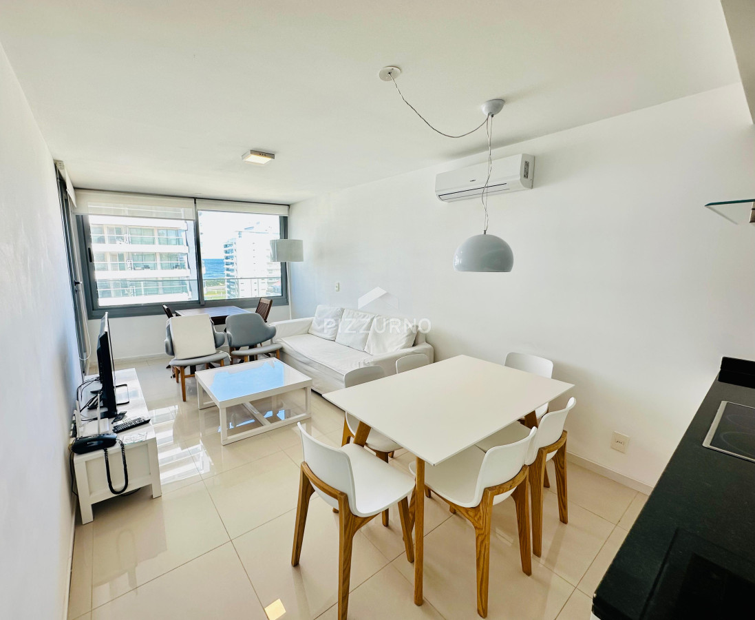 Apartamento Ref.107 - Departamento en alquiler de 2 dormitorios a 1 cuadra de la brava