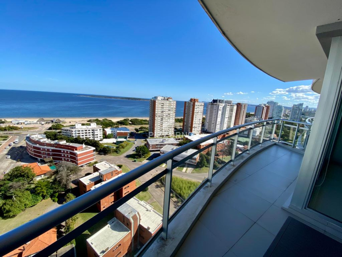 Apartamento Ref.99 - Torre de categoria con la  mejor vista de playa mansa 
