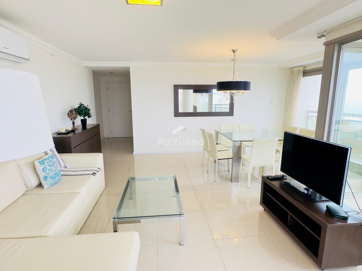 Apartamento Ref.187 - Departamento en alquiler de 2 dormitorios, Punta del Este