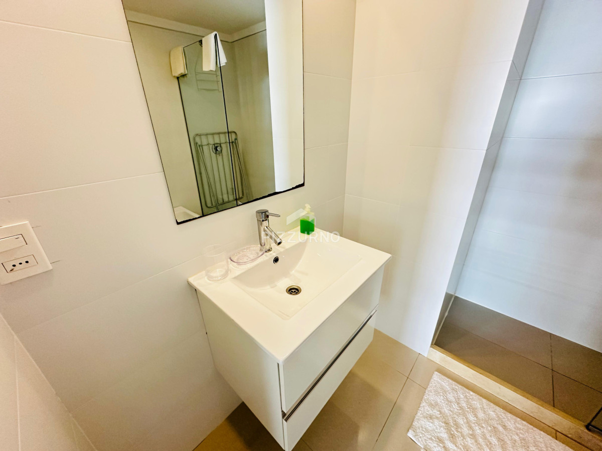 Apartamento Ref.107 - Departamento en alquiler de 2 dormitorios a 1 cuadra de la brava