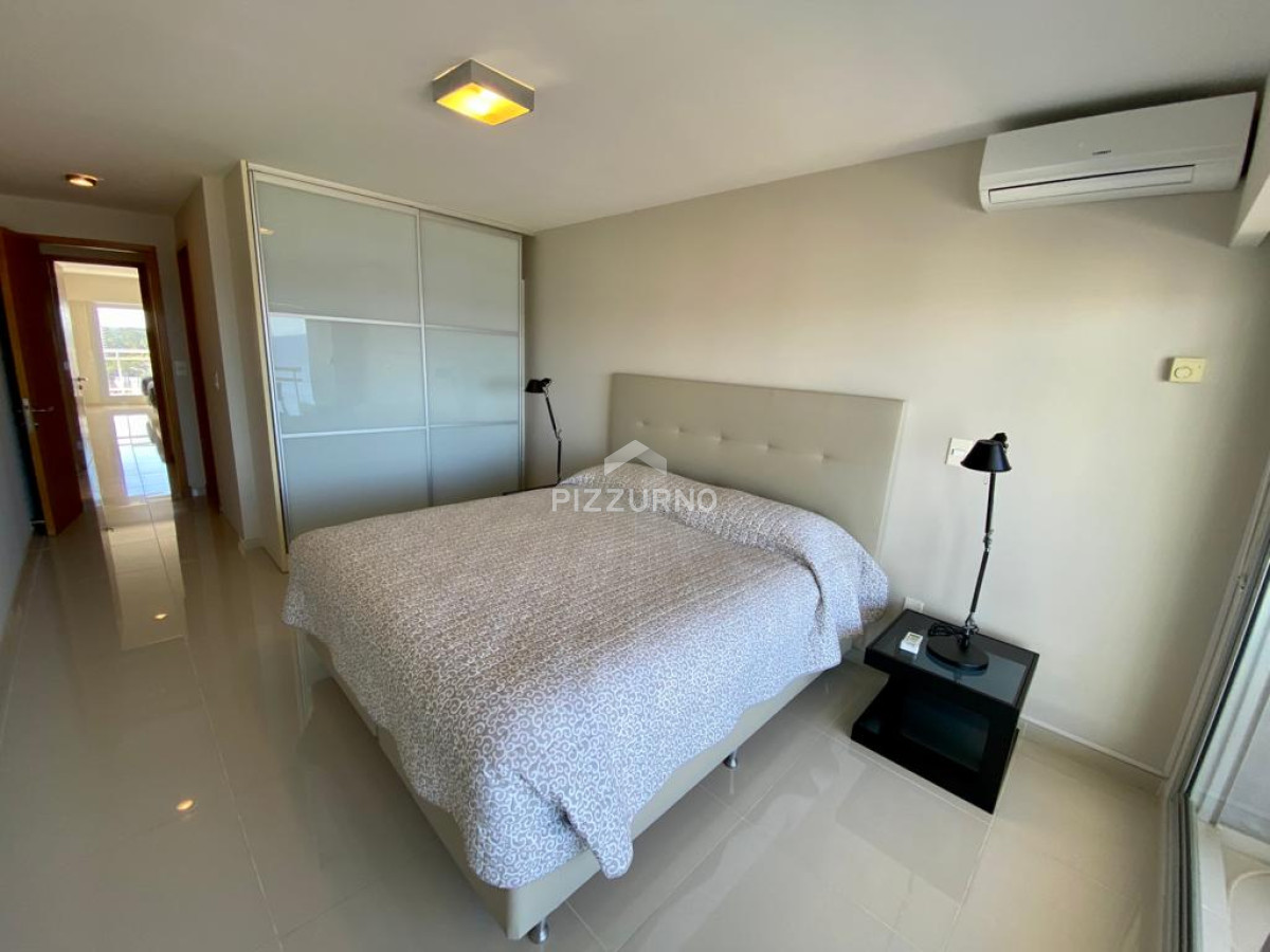 Apartamento Ref.99 - Torre de categoria con la  mejor vista de playa mansa 