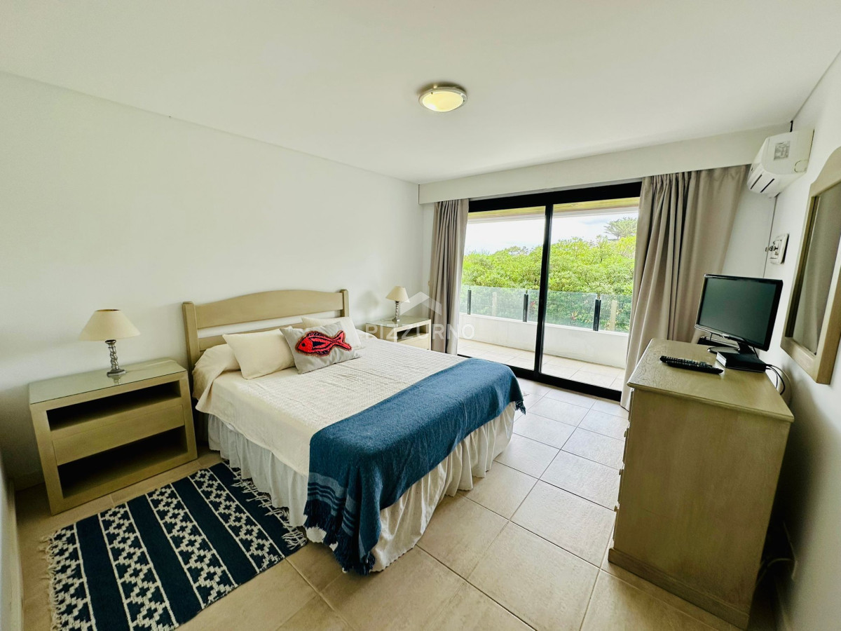 Apartamento Ref.653 - Alquiler y venta tres dormitorios en rincón del indio