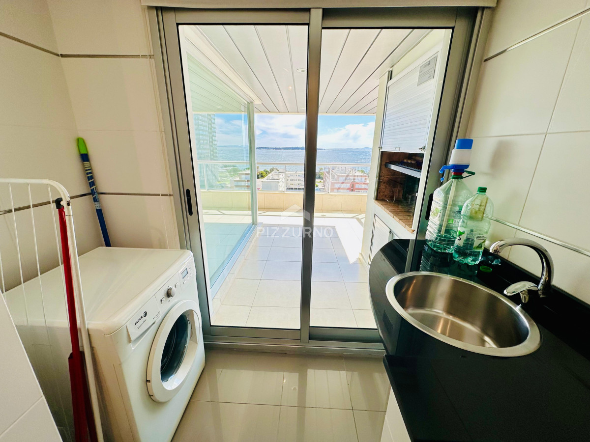 Apartamento Ref.103 - Departamento en playa mansa con parrillero propio