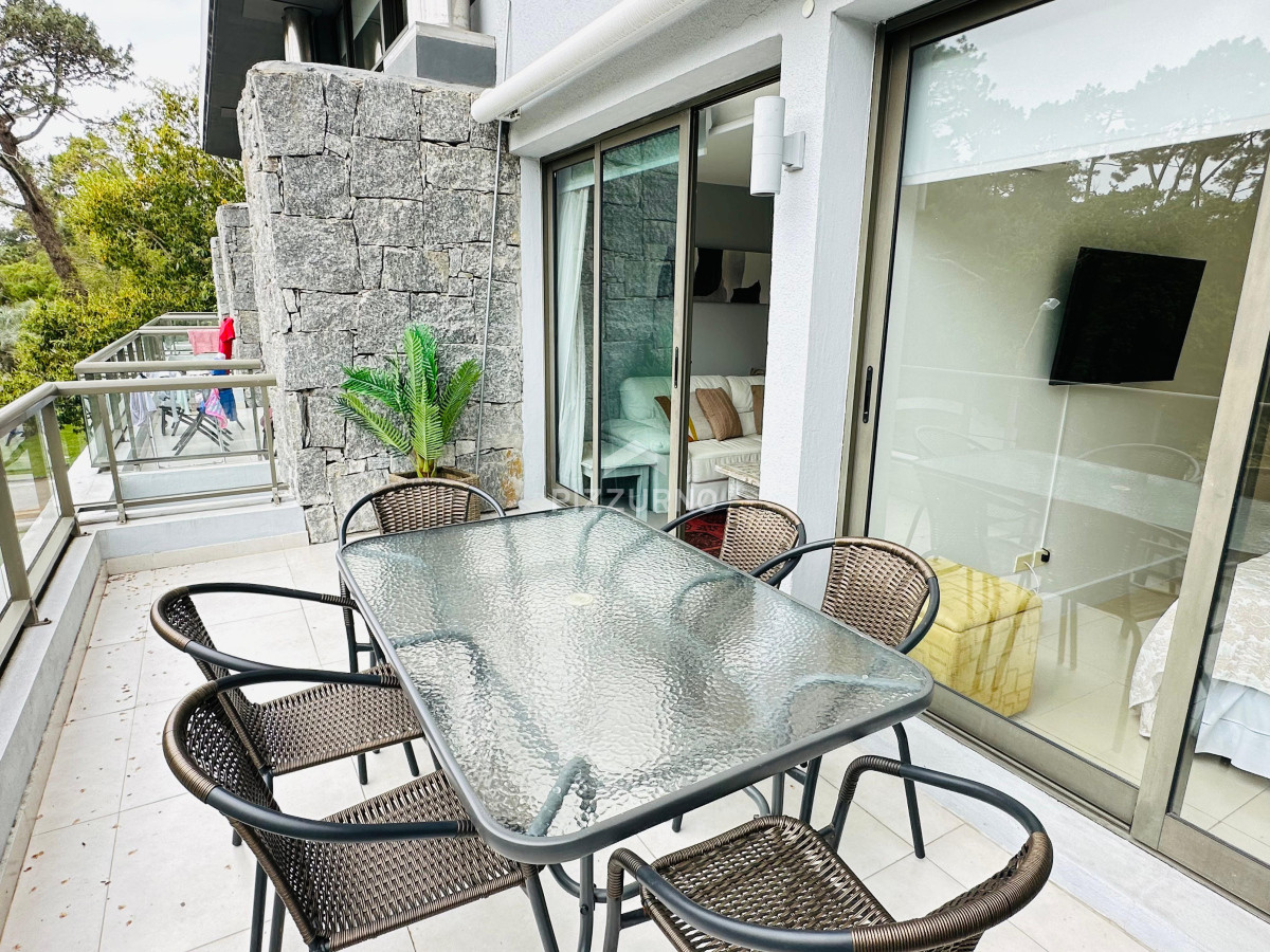 Apartamento Ref.1016 - Apartamento en alquiler con parrillero propio