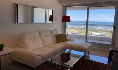 Departamento 2 dormitorios con parrillero en alquiler, Brava