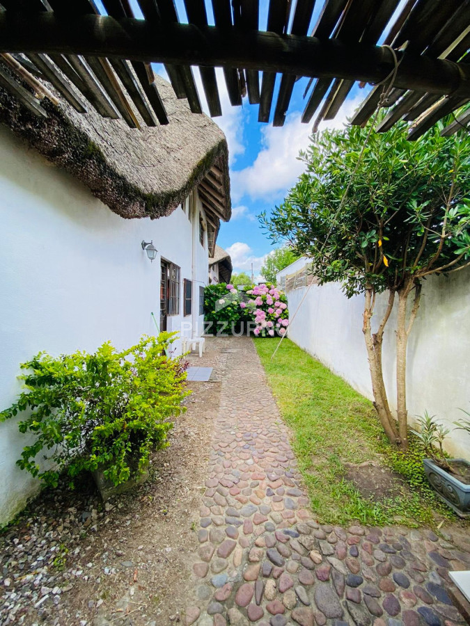 Casa Ref.1052 - Casa en venta en Lausana, Maldonado