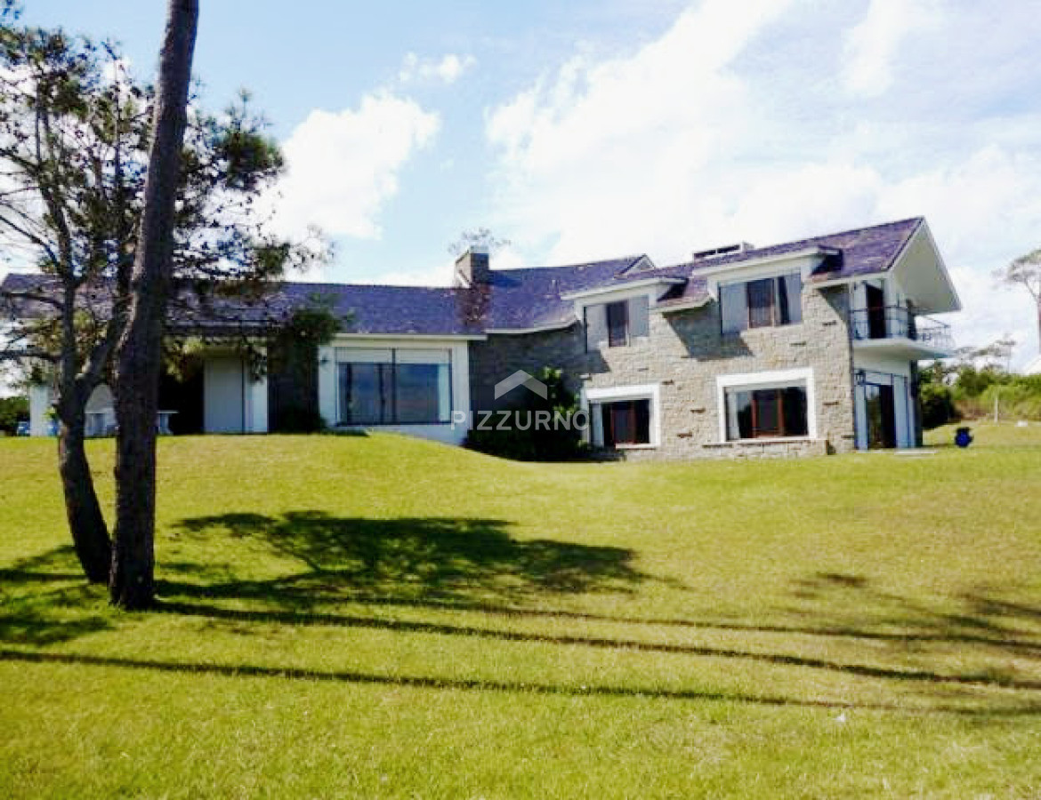 Casa Ref.162 - Casa en venta y alquiler frente al mar 