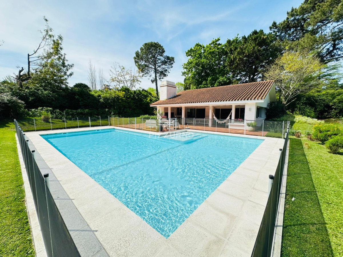 Casa Ref.1154 - Casa en Alquiler de temporada, Golf, Punta del Este