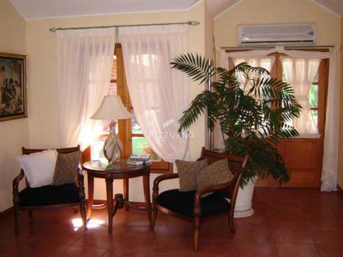 Casa Ref.166 - Alquiler temporario de Casa 5 DORMITORIOS en BEVERLY HILLS