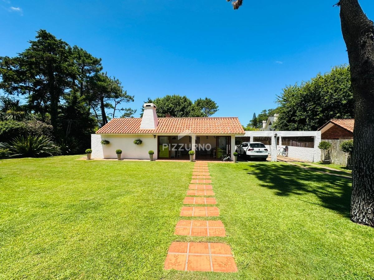 Casa Ref.934 - Hermosa casa en alquiler de 4 dormitorios en San Rafael