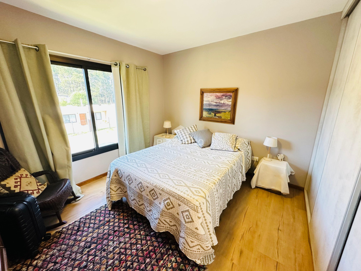 Casa Ref.1091 - Casa en venta en Burnett