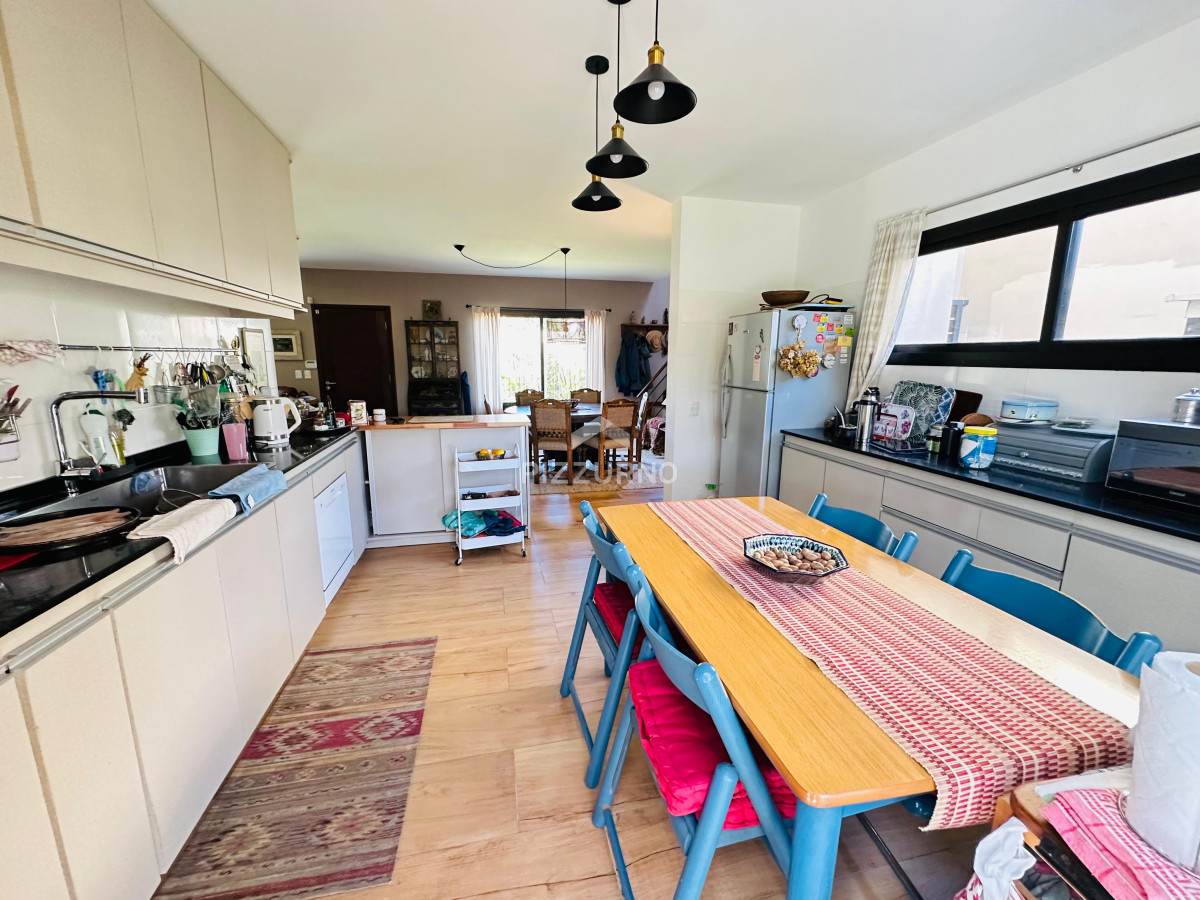 Casa Ref.1091 - Casa en venta en Burnett