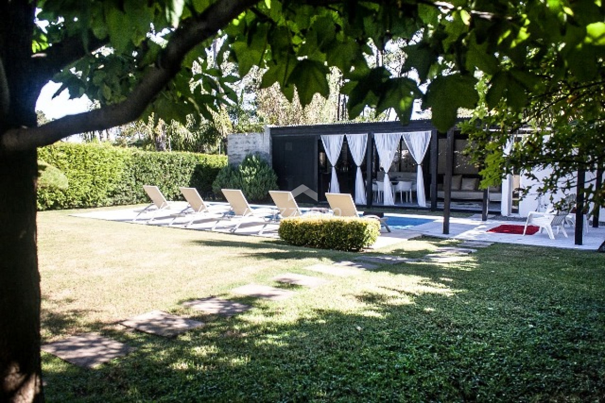 Casa Ref.161 - Casa en alquiler en playa Mansa