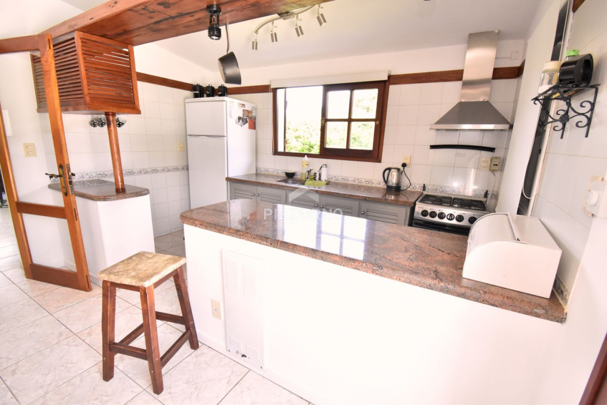 Casa Ref.672 - Alquiler de Casa 5 DORMITORIOS, Punta del Este