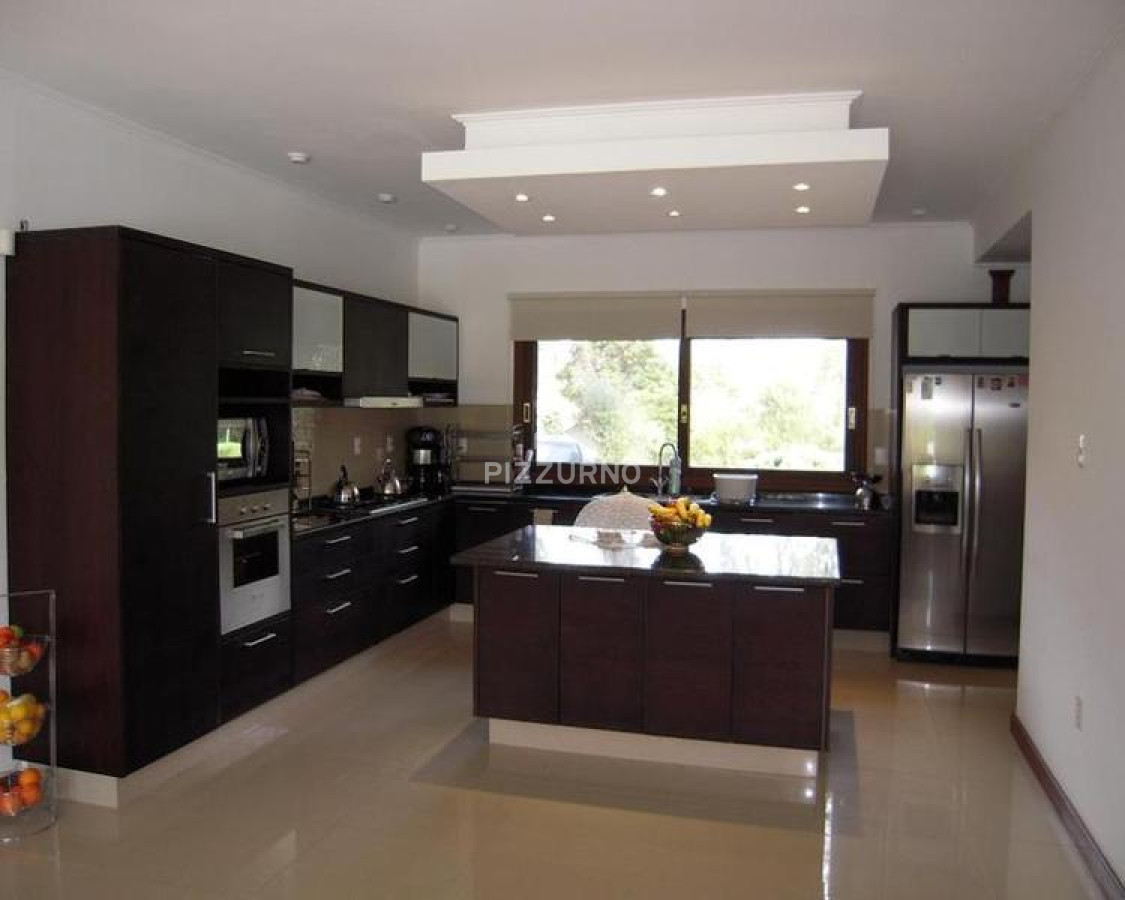 Casa Ref.157 - Casa en alquiler temporario - PUNTA DEL ESTE, PLAYA BRAVA