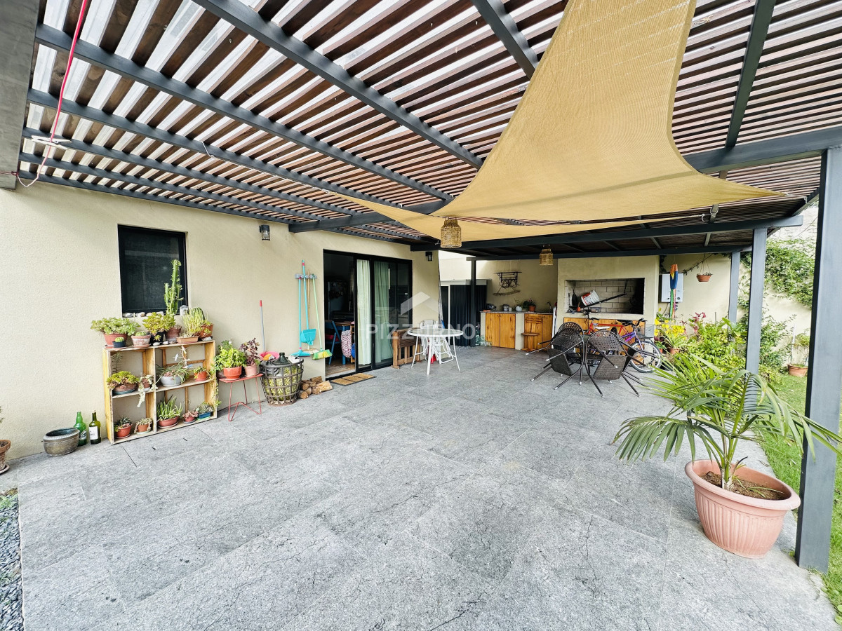Casa Ref.1091 - Casa en venta en Burnett