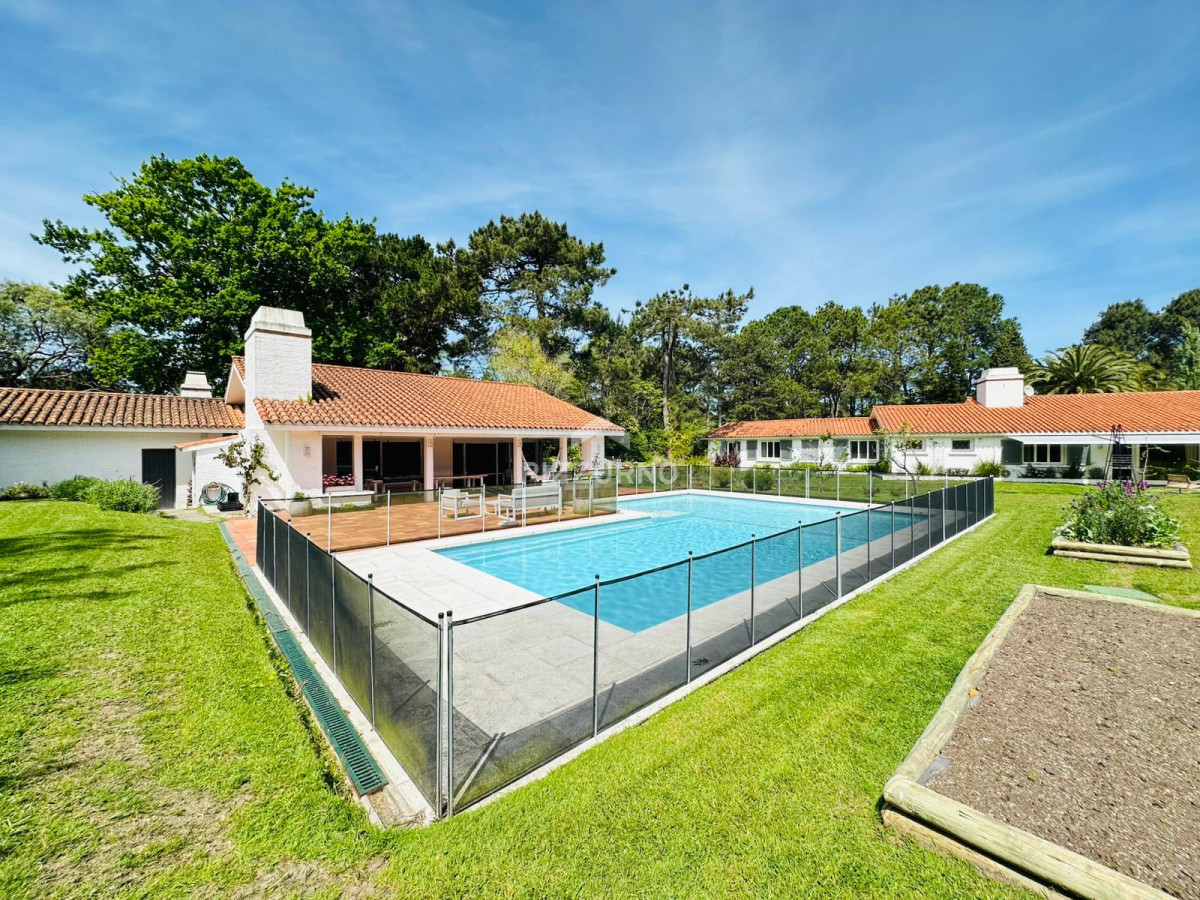 Casa Ref.1154 - Casa en Alquiler de temporada, Golf, Punta del Este