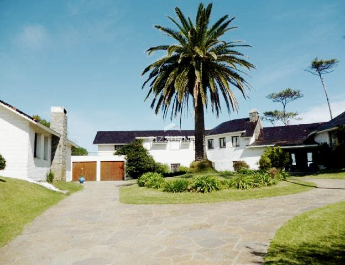Casa Ref.162 - Casa en venta y alquiler frente al mar 