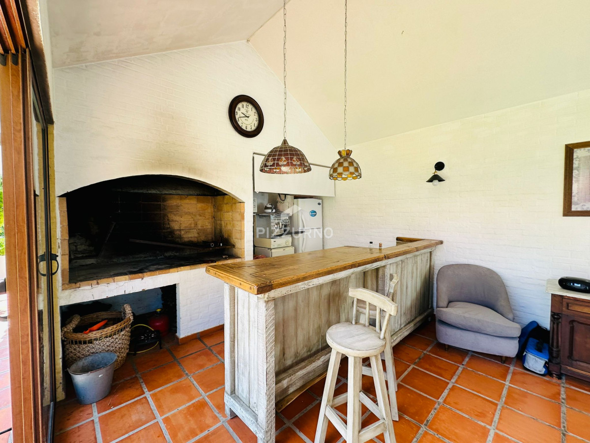 Casa Ref.934 - Hermosa casa en alquiler de 4 dormitorios en San Rafael