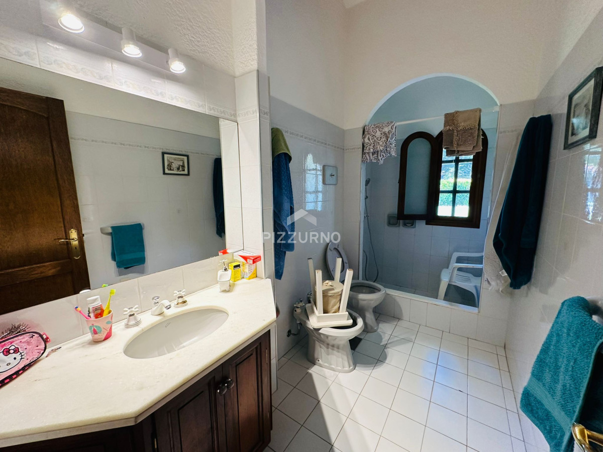 Casa Ref.934 - Hermosa casa en alquiler de 4 dormitorios en San Rafael