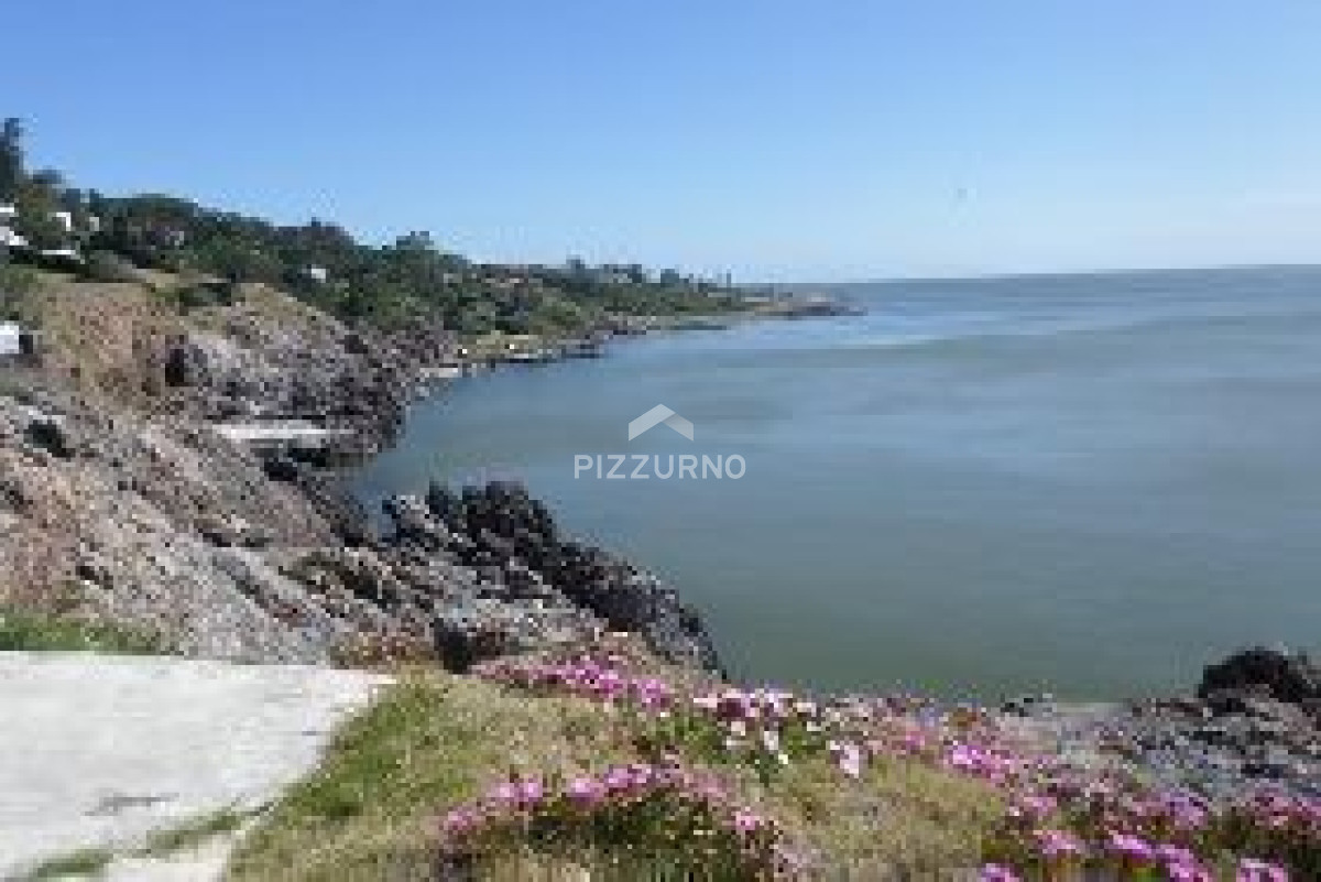 Casa Ref.180 -  departamento en alquiler  en la mejor zona de punta ballena 