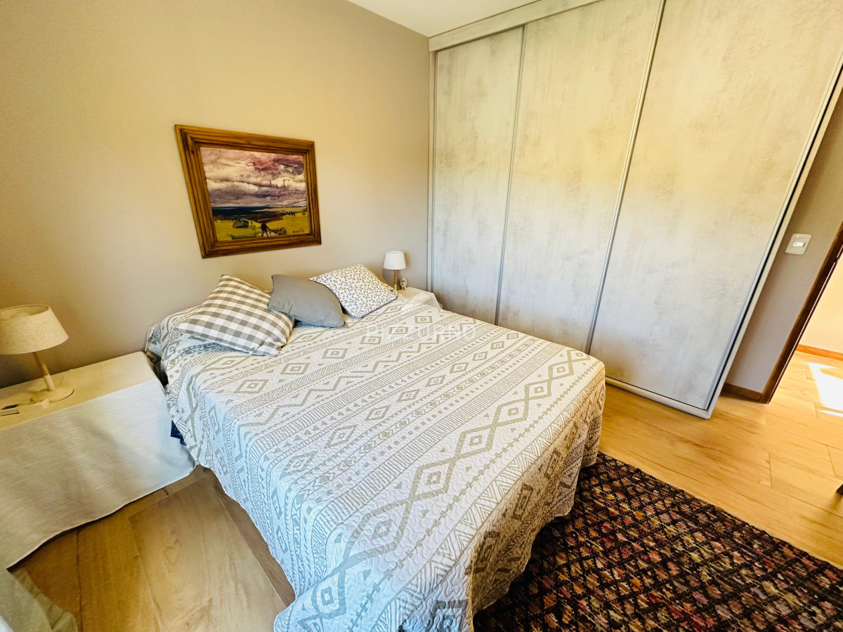 Casa Ref.1091 - Casa en venta en Burnett