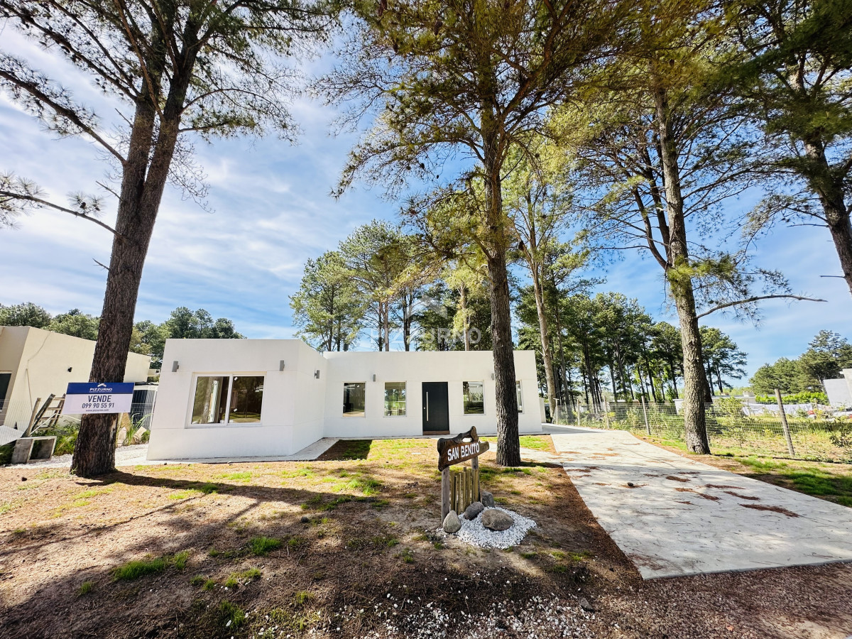 Casa Ref.1147 - Casa en venta a estrenar, Lussich, Punta Ballena 